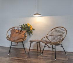 Stoelen met Boxberg hanglamp - Verlichting van Toen