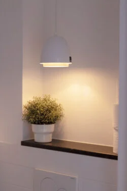 Ebolicht - Cup hanglamp - toilet inspiratie - Verlichting van Toen