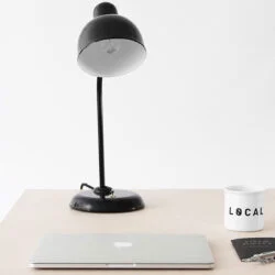 sfeerbeeld Dusseldorf bureaulamp - Verlichting van Toen